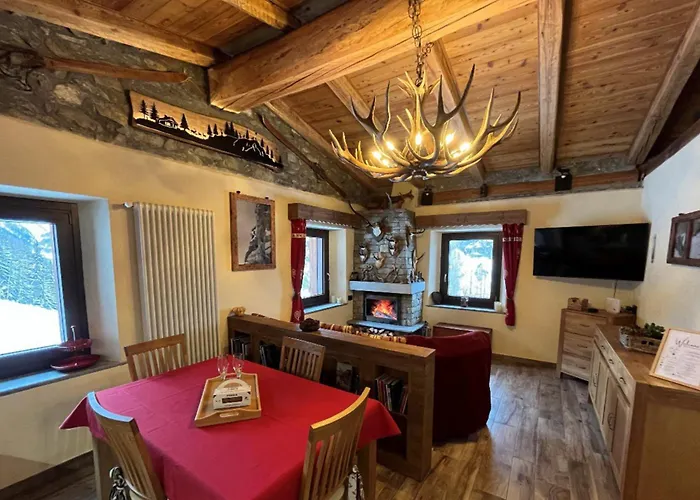 Chalet Chez Louis - Alpine Charm With Mont Blanc View & Ski Access