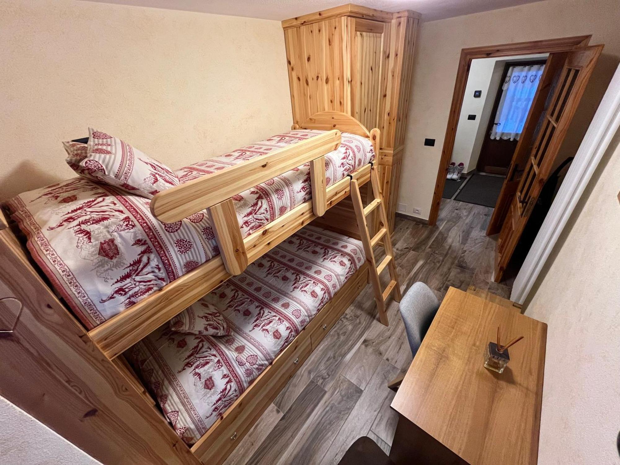 Chalet Chez Louis - Alpine Charm With Mont Blanc View & Access *