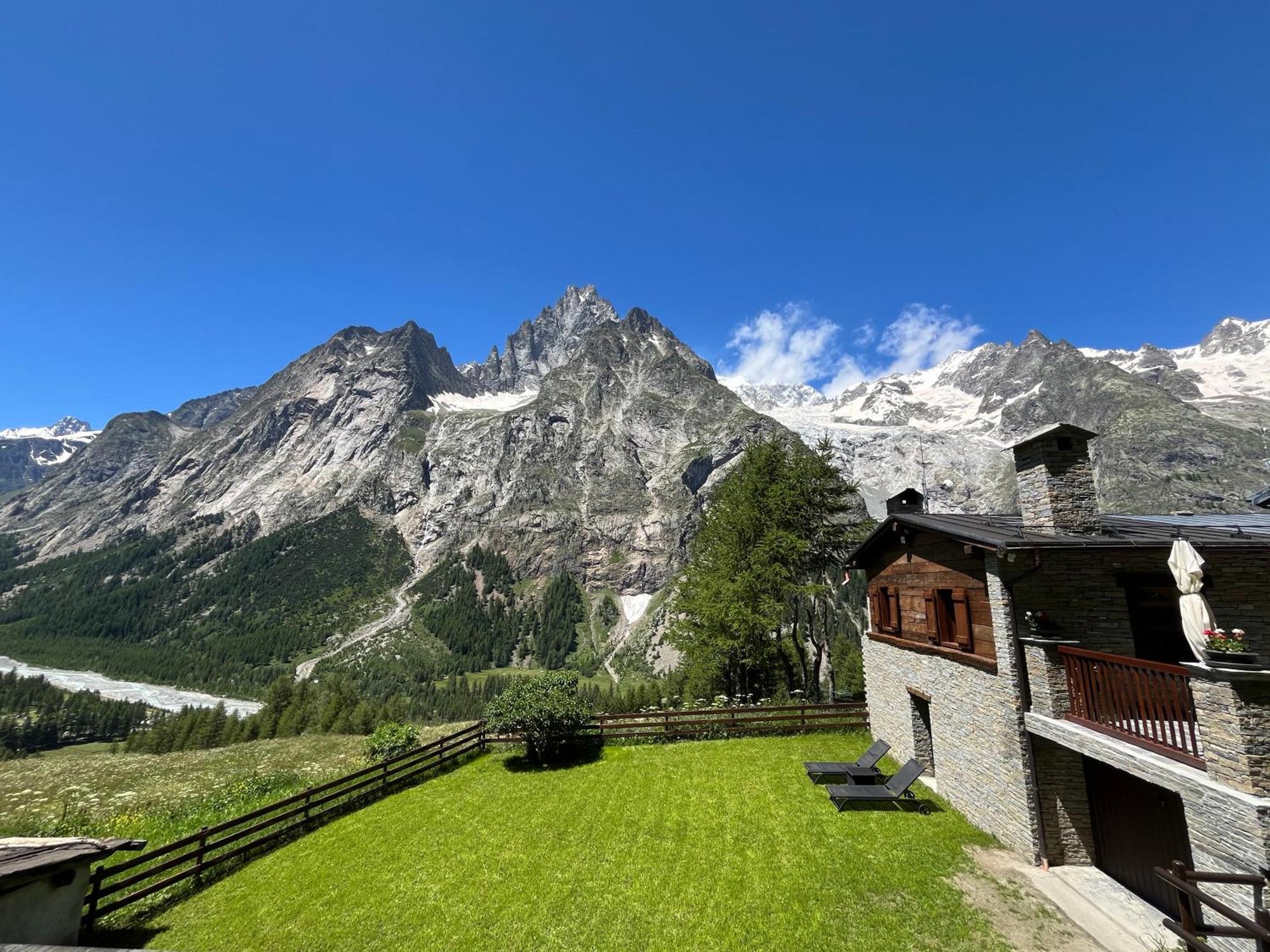 Chalet Chez Louis - Alpine Charm With Mont Blanc View & Access